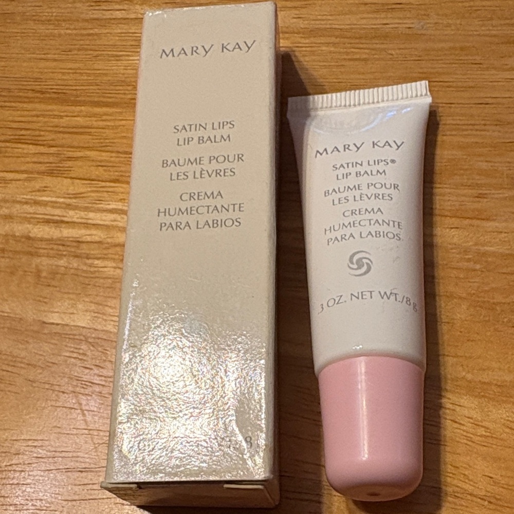Mary Kay Satin Lips Lip Balm - Soft Pink Tube